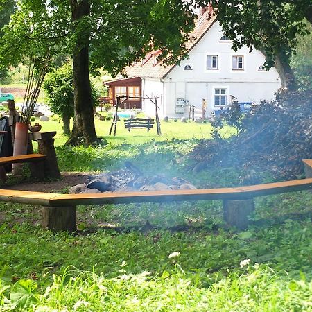 Dwor Klewiny Villa Buitenkant foto