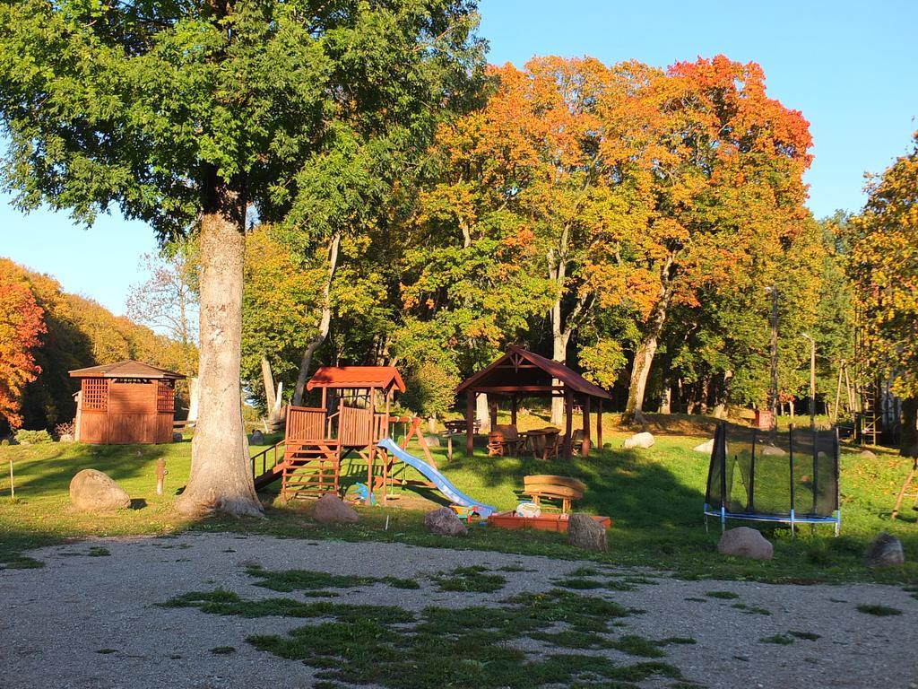 Dwor Klewiny Villa Buitenkant foto