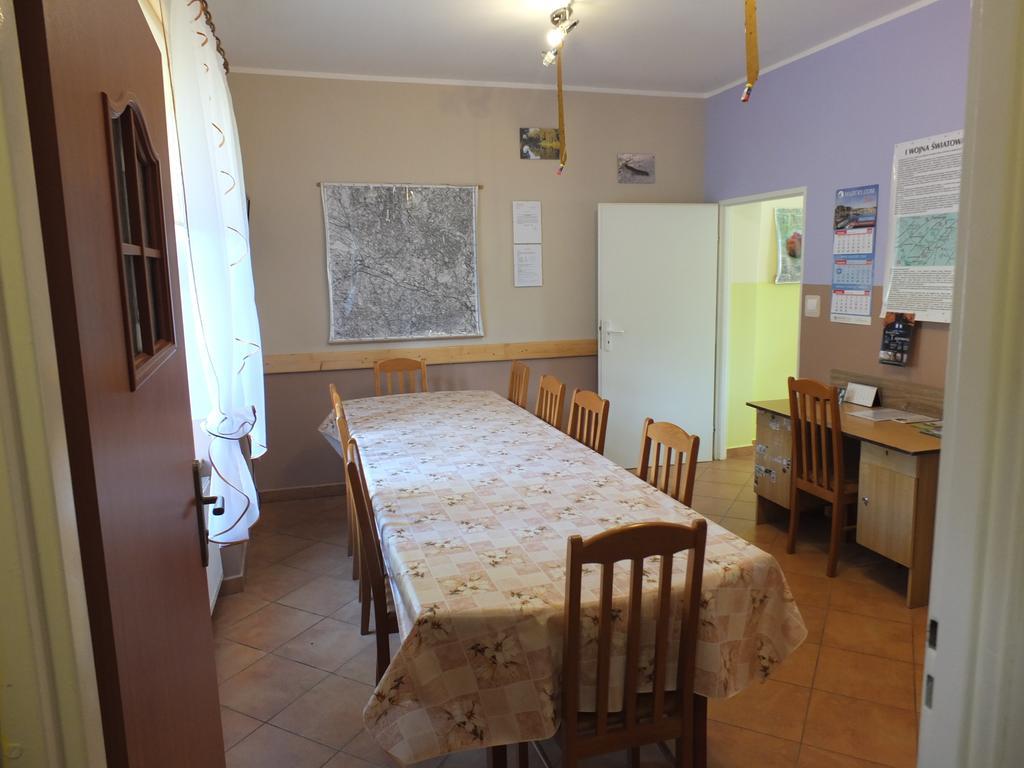 Dwor Klewiny Villa Buitenkant foto