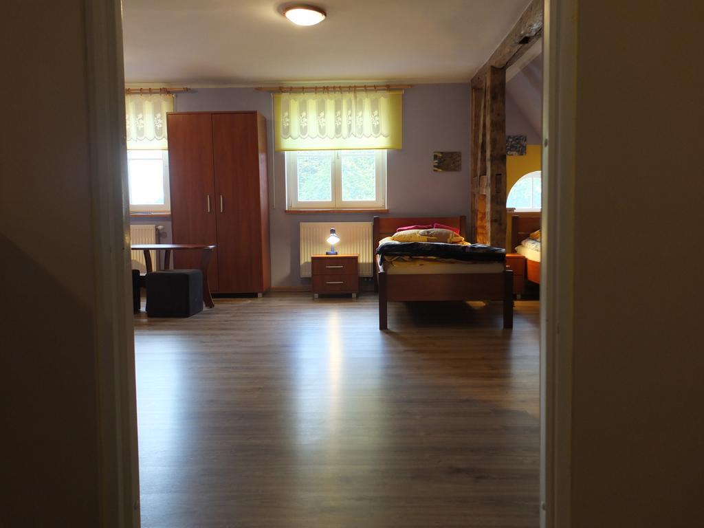 Dwor Klewiny Villa Buitenkant foto