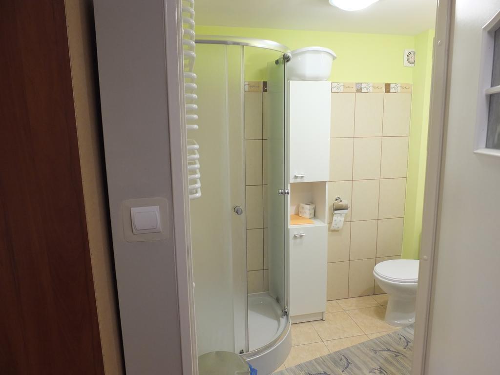 Dwor Klewiny Villa Buitenkant foto