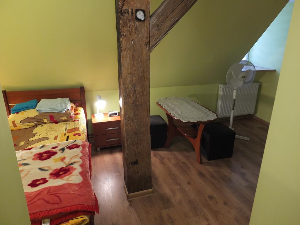 Dwor Klewiny Villa Buitenkant foto